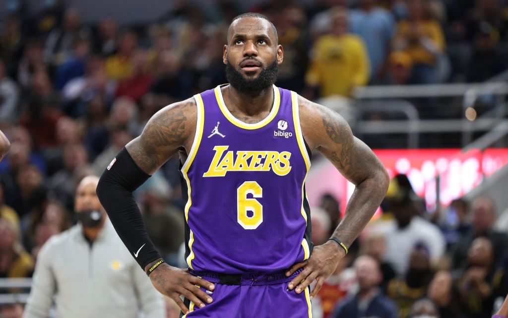 INDIANAPOLIS, INDIANA - NOVEMBER 24: LeBron James #6 of the Los Angeles Lakersl against the Indiana Pacers at Gainbridge Fieldhouse on November 24, 2021 in Indianapolis, Indiana. NOTE TO USER: User expressly acknowledges and agrees that, by downloading and or using this Photograph, user is consenting to the terms and conditions of the Getty Images License Agreement. (Photo by Andy Lyons/Getty Images) (Photo by Andy Lyons/Getty Images)