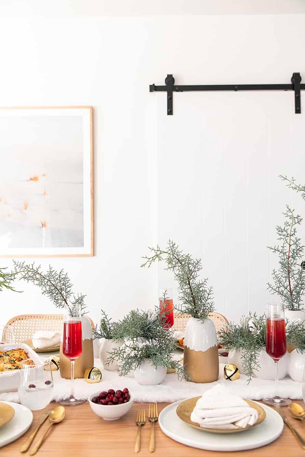 Go full out with a Winter Wonderland theme, like how blogger Eden Passante from Sugar and Charm has done so here (Image: Sugar and Charm)