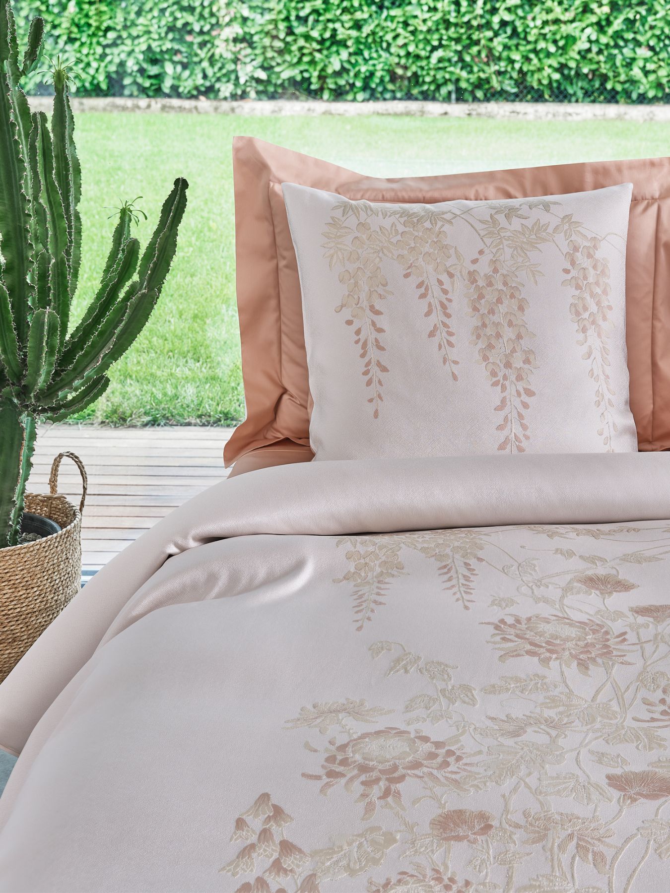 Style meets comfort with the In Bloom set, which adds a sophisticated flair to bedrooms