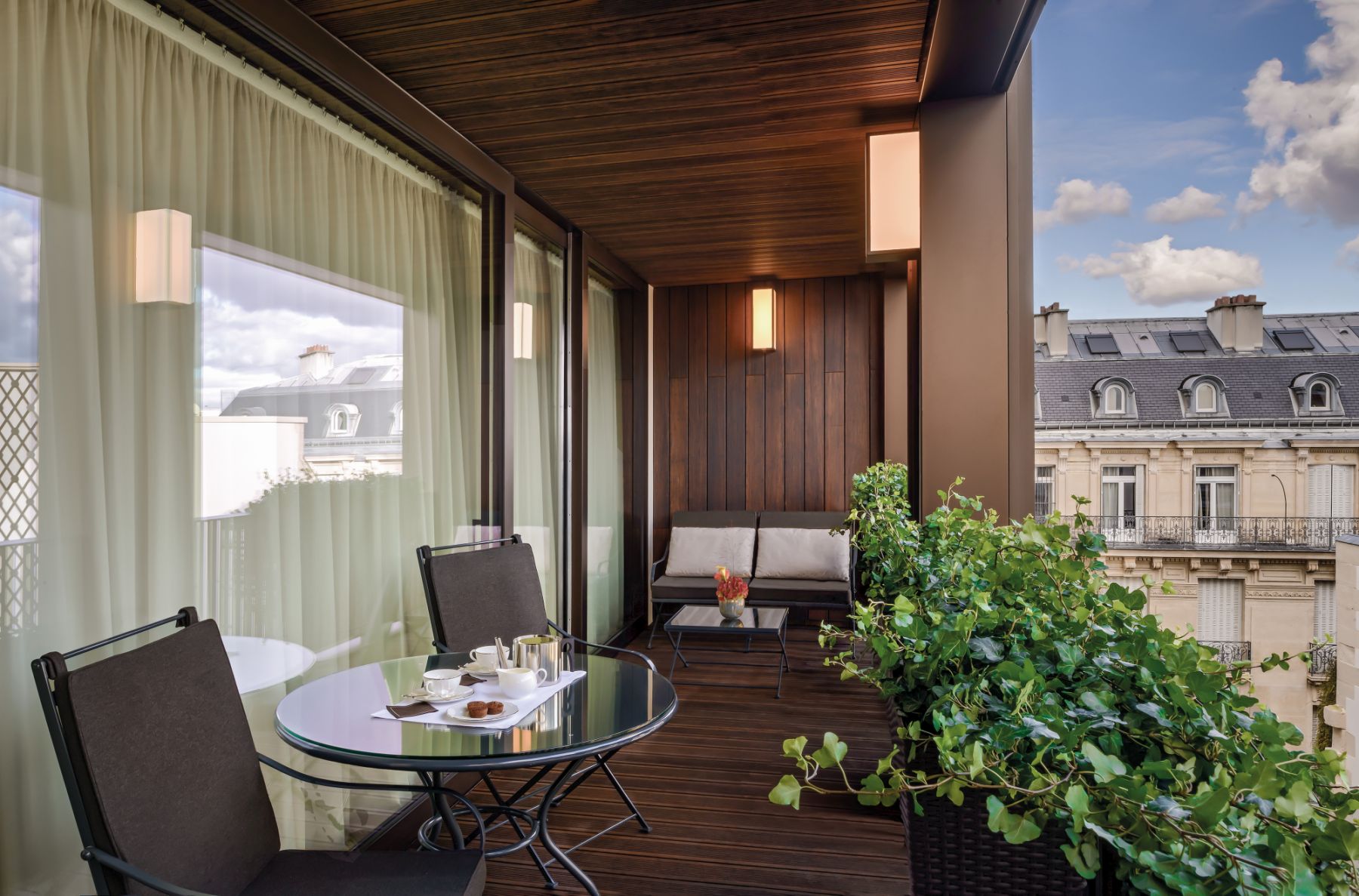 Bvlari Paris Hotel room and suites