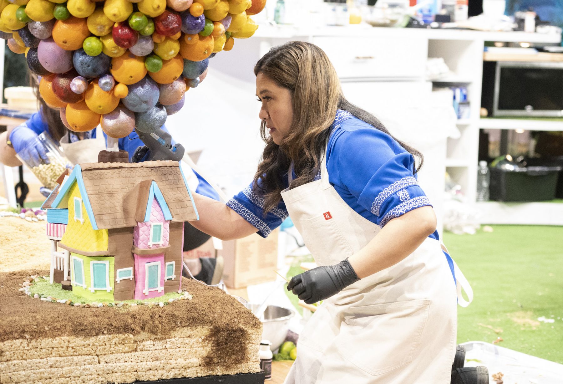 FOODTASTIC - "Upâ - A young explorer has taken inspiration from her hero Carl Fredricksen and sailed âUPâ to the great unknown! The problem is she doesnât know which unknown sheâs heading for. Thankfully, the âFoodtasticâ food artists will help guide her toward a destination. Can host Keke Palmer and the âFoodtasticâ food experts help the artists suggest destinations for the explorerâs next adventure? (Disney/Kelsey McNeal)JOANNE WEINEKE