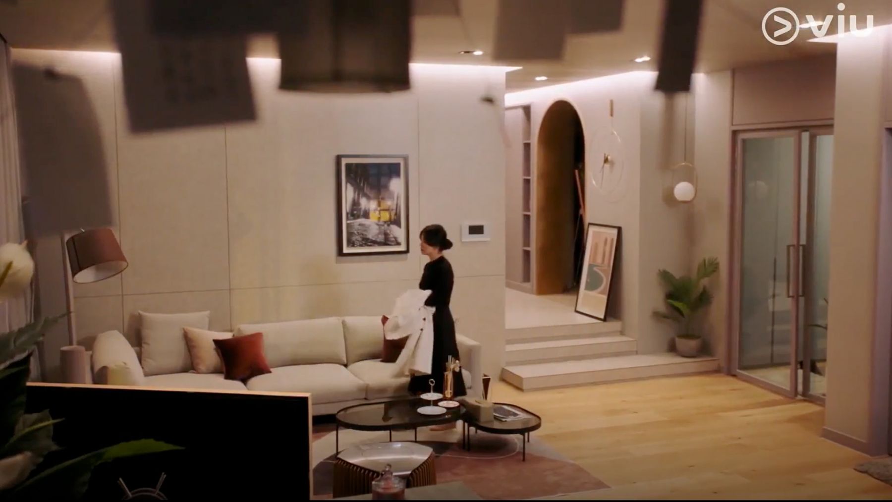 The luxurious apartment reflects a stylish and modern interior