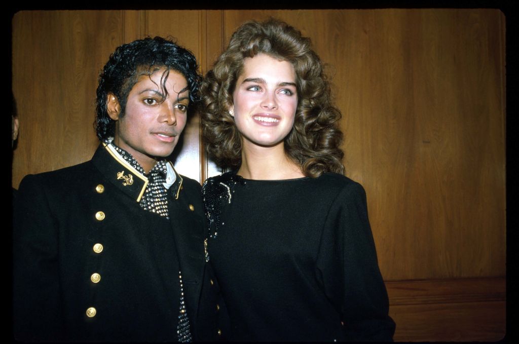 382800 06: Singer Michael Jackson poses with friend and actress Brooke Shields February 7, 1984 in the USA. Jackson is recuperating from severe scalp burns suffered when his hair was ignited by pyrotechnic special effects while filming a Pepsi Cola TV commercial the last week in January. (Photo by Yvonne Hemsey/Liaison)