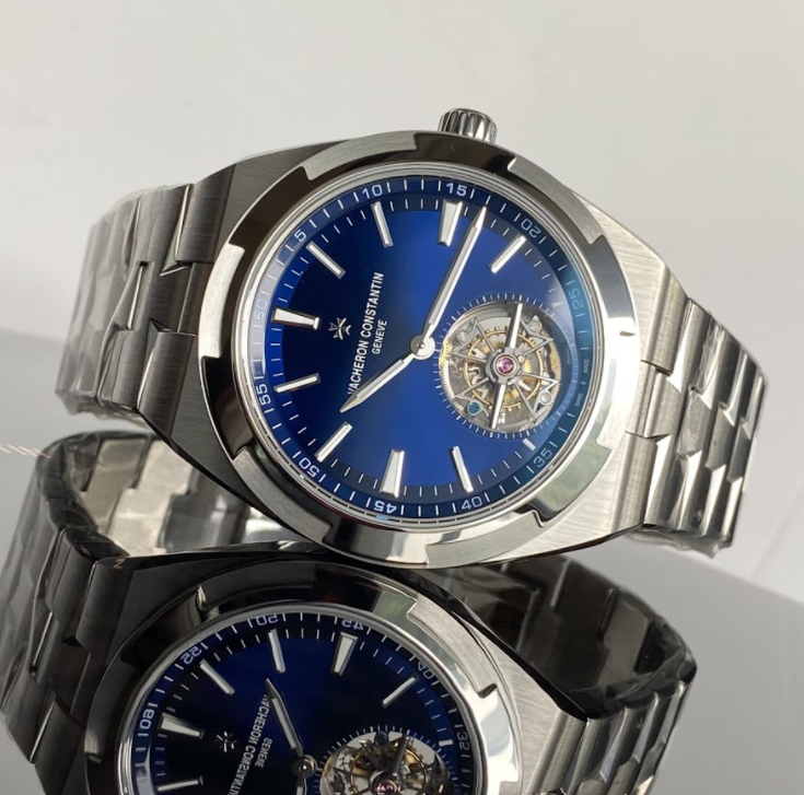 Vacheron Constantin Overseas Tourbillon 6000V-110R-B733 (Photo: Vintage Grail)