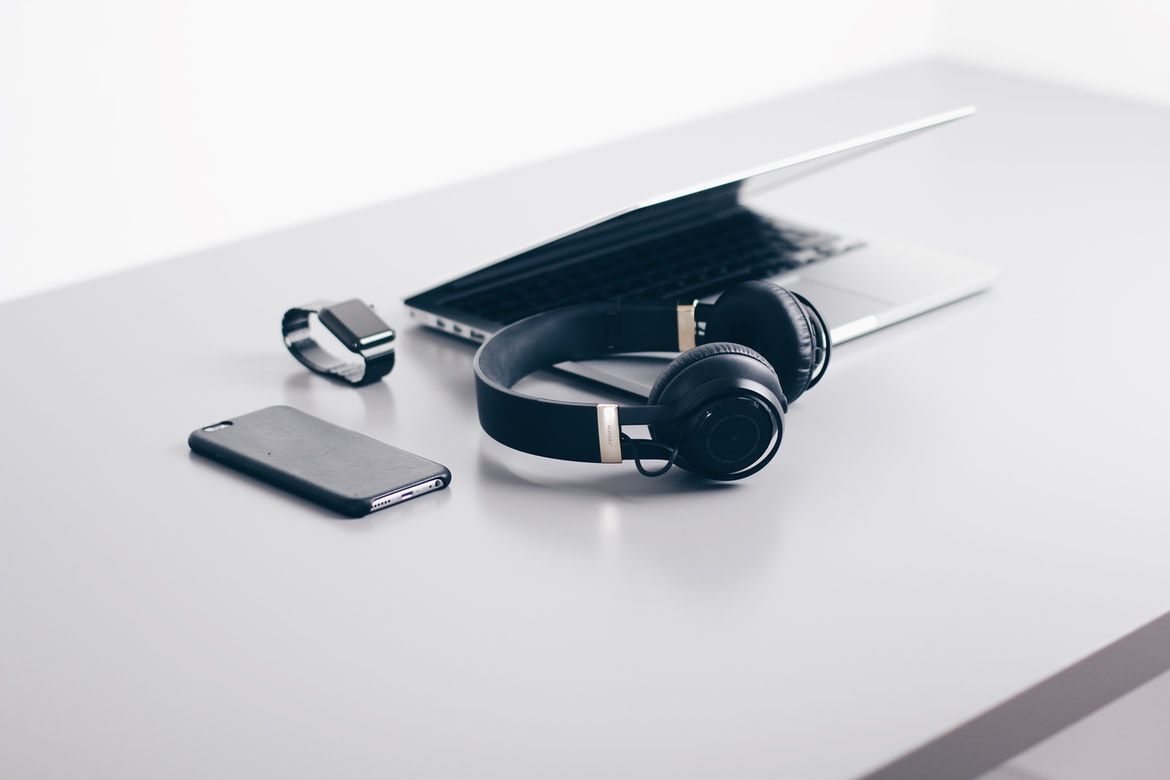 Tatler has listed the electronics your loved ones will enjoy using (Photo: Christopher Gower/Unsplash)