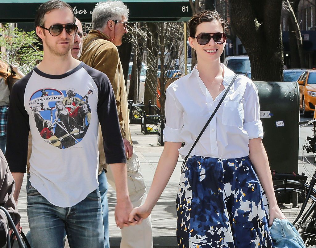 NEW YORK, NY - APRIL 15: Anne Hathaway and her husband Adam Shulman are seen on April 15, 2015 in New York City. (Photo by Ignat/Bauer-Griffin/GC Images)