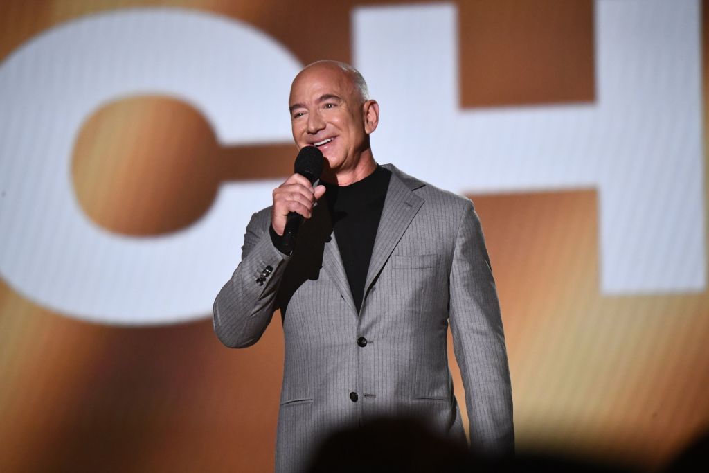 eff Bezos (Photo by Kevin Mazur/Getty Images for DJ)