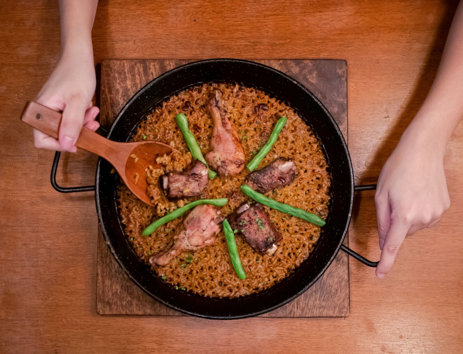 Chicken and pork paella from Las Flores