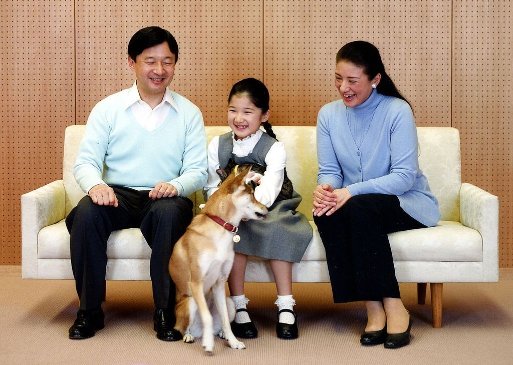 TOKYO, JAPAN - DECEMBER 2: (EDITORIAL USE ONLY) In this photo released by the Imperial Household Agency, Crown Prince Naruhito (L), Crown Princess Masako (R) and their daughter Princess Aiko pose at their residence during a photo-shoot held on December 2, 2010 at the Togu Palace in Tokyo, Japan. Masako turns 47 on December 9, 2010. (Gamma/Imperial Household Agency) (Photo by KURITA KAKU/Gamma-Rapho via Getty Images)