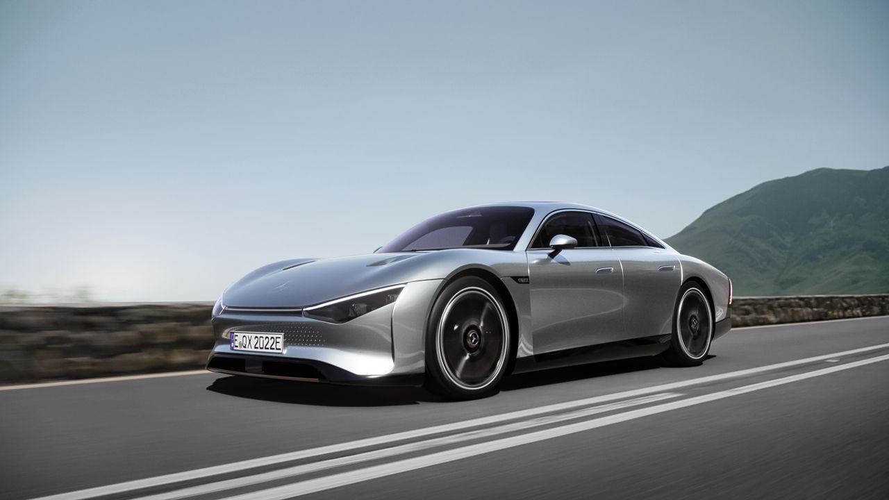 Der VISION EQXX zeigt, wie sich Mercedes-Benz die Zukunft des Elektroautos vorstellt. Das Auto hat eine Reichweite von mehr als 1.000 Kilometern und einen Energieverbrauch von weniger als 10 kWh pro 100 Kilometer. Der VISION EQXX steht für neue MaÃstäbe hinsichtlich Energieeffizienz und Reichweite im realen StraÃenverkehr sowie für die revolutionäre Entwicklung von Elektroautos. // The VISION EQXX is how Mercedes-Benz imagines the future of electric cars. The car has a range of more than 1,000 kilomet