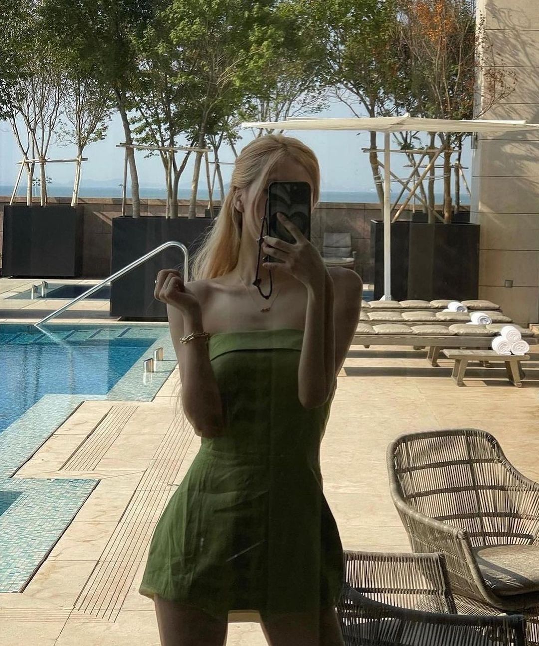 IG@roses_are_rosie