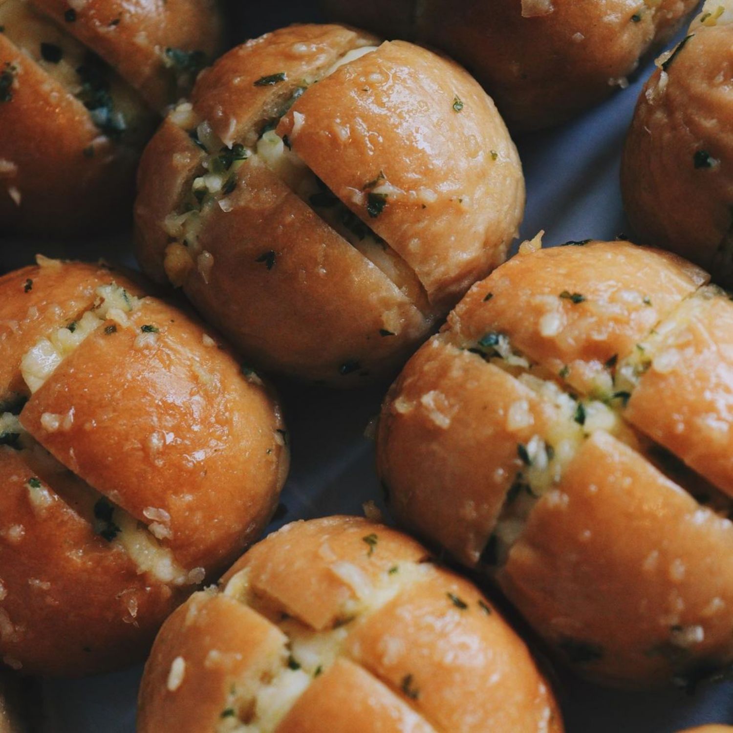 Lay-By garlic buns
