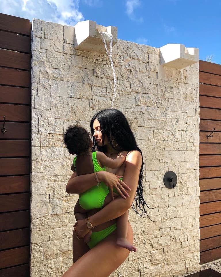 FB@KylieJenner