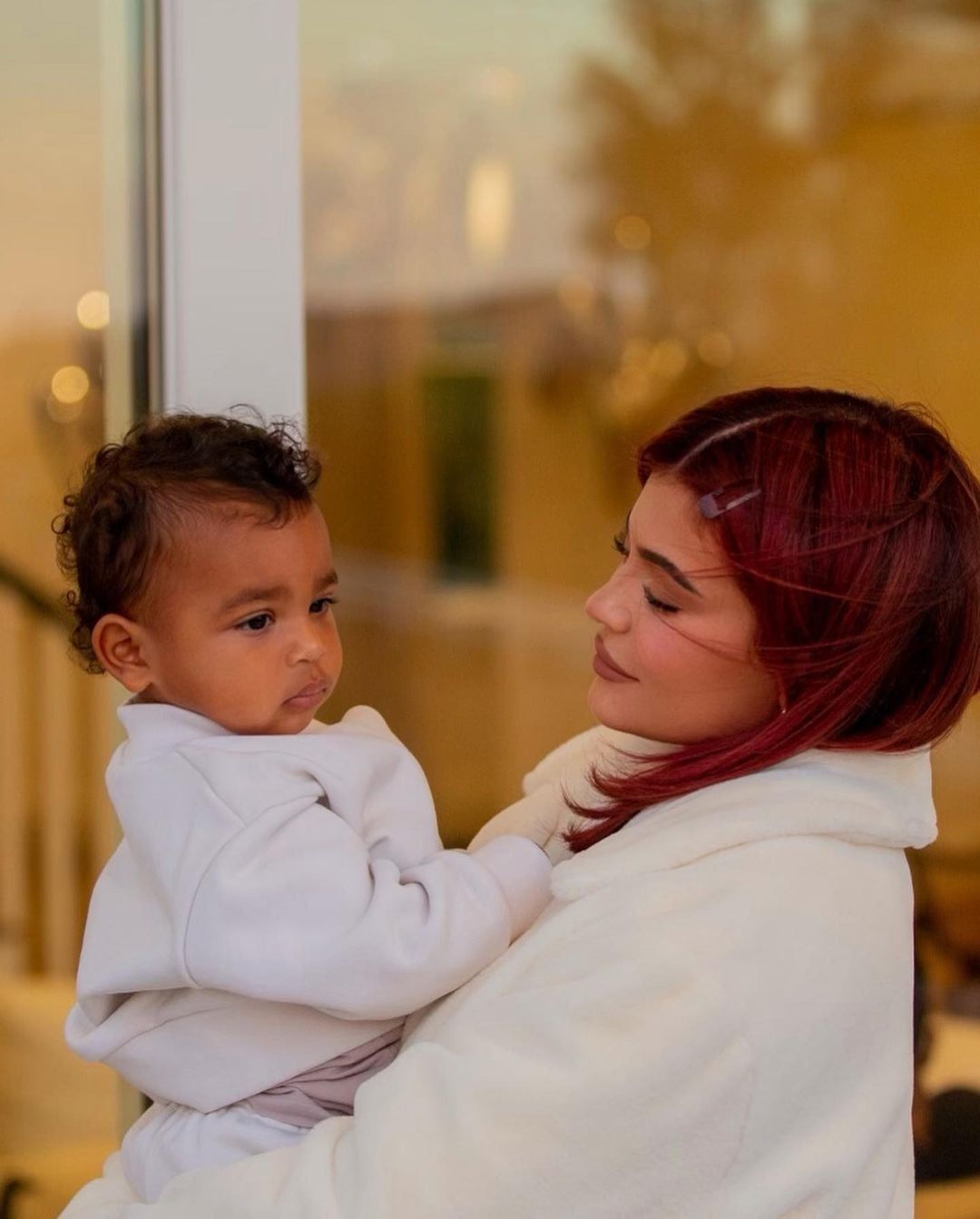 FB@KylieJenner