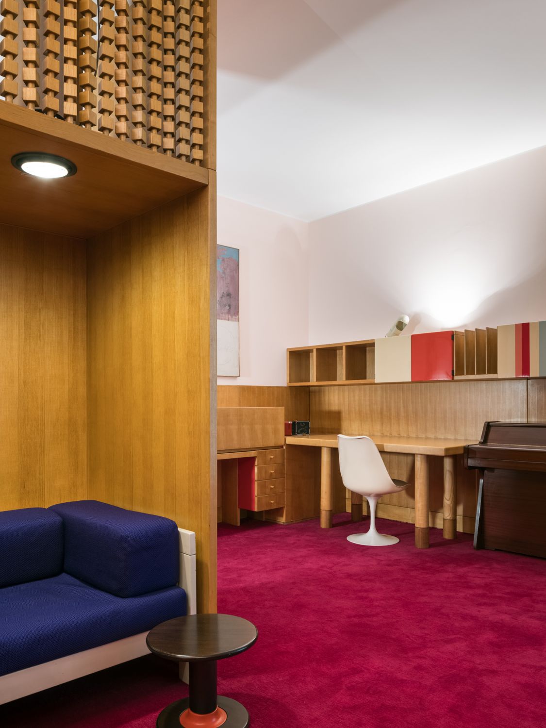 The space demonstrates Sottsass' clever spatial tricks