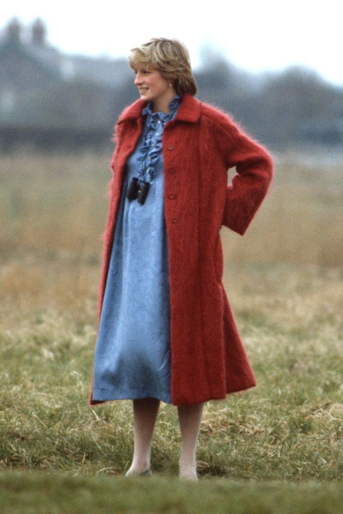 LIVERPOOL, UNITED KINGDOM - APRIL 03: Diana, Princess of Wales, who is is 7 months pregnant and wearing a maroon coat and blue maternity dress, attends the Grand National at Aintree race course on April 03, 1982 in Liverpool, England. (Photo by Anwar Hussein/Getty Images)