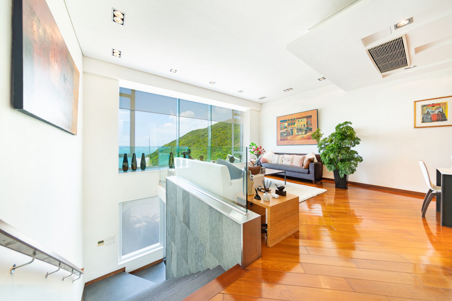 Horizon Ridge, Chung Hom Kok. (Photo: List Sotheby's International Realty)