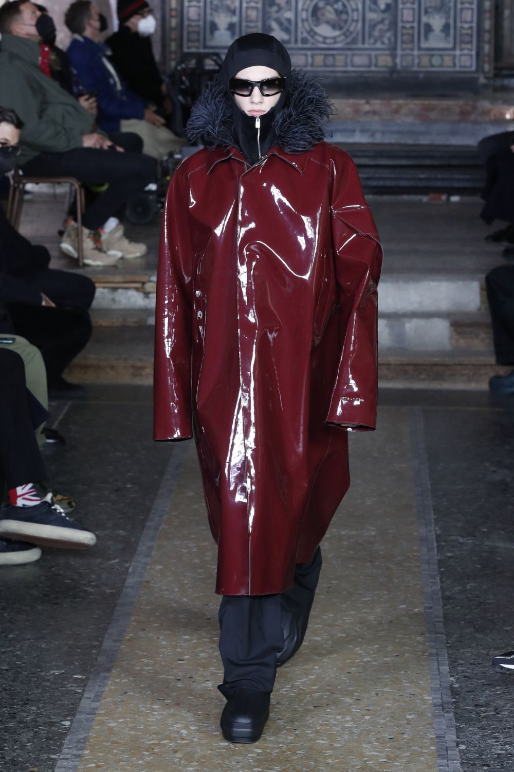 A model walks the runway at the 1017 Alyx 9SM fashion show during the Milan Men's Fashion Week - Fall/Winter 2022/2023 on January 14, 2022 in Milan, Italy. (Photo by Estrop/Getty Images)
