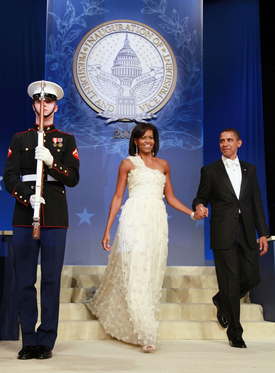WASHINGTON - JANUARY 20: (AFP OUT) President Barack Obama and his wife Michelle arrive at the Obama Homes States Ball, one of ten official inaugural balls January 20, 2009 in Washington DC. Obama was sworn in as the 44th President of the United States today, becoming the first African-American to be elected to the presidency. (Photo by Mark Wilson/Getty Images)