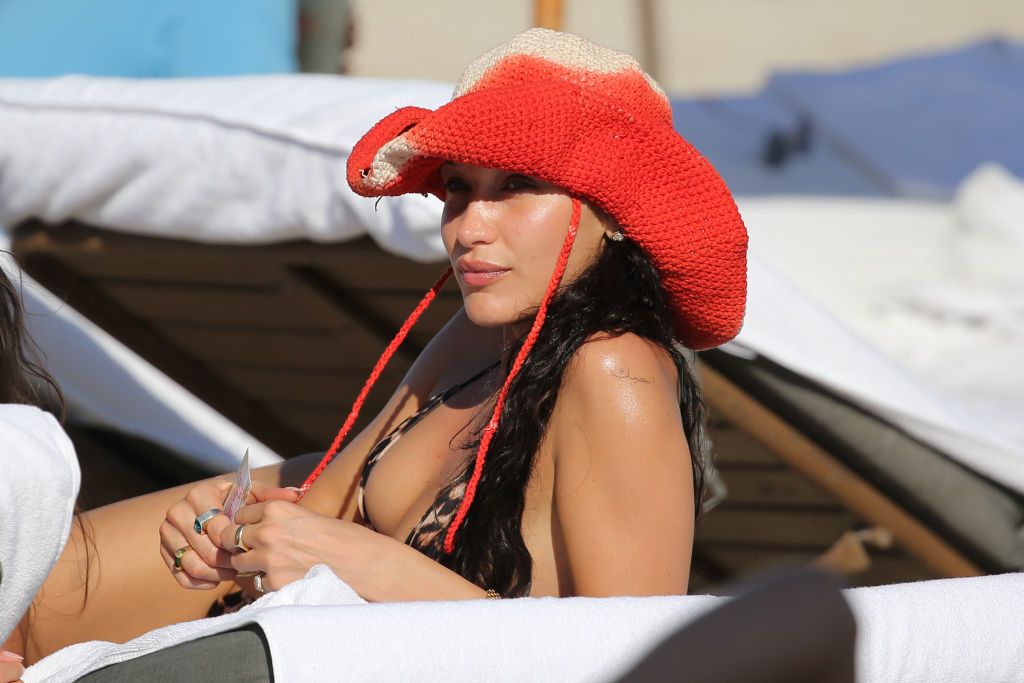 MIAMI, FL - NOVEMBER 13: Bella Hadid is seen at the beach on November 13, 2021 in Miami, Florida. (Photo by MEGA/GC Images)