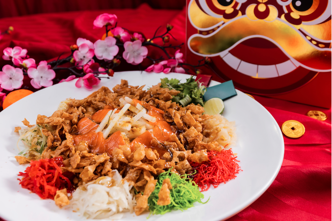 Oversea Yee Sang (Photo: Oversea Restaurant)