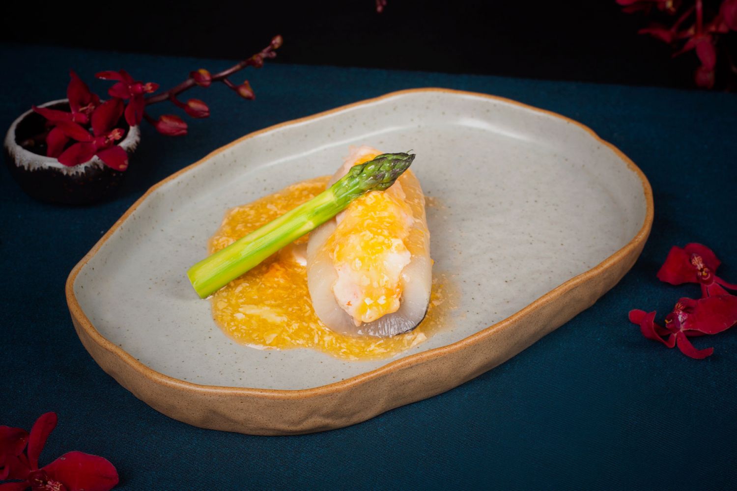 Braised Sea Cucumber with Minced Shrimps and Egg White Sauce
