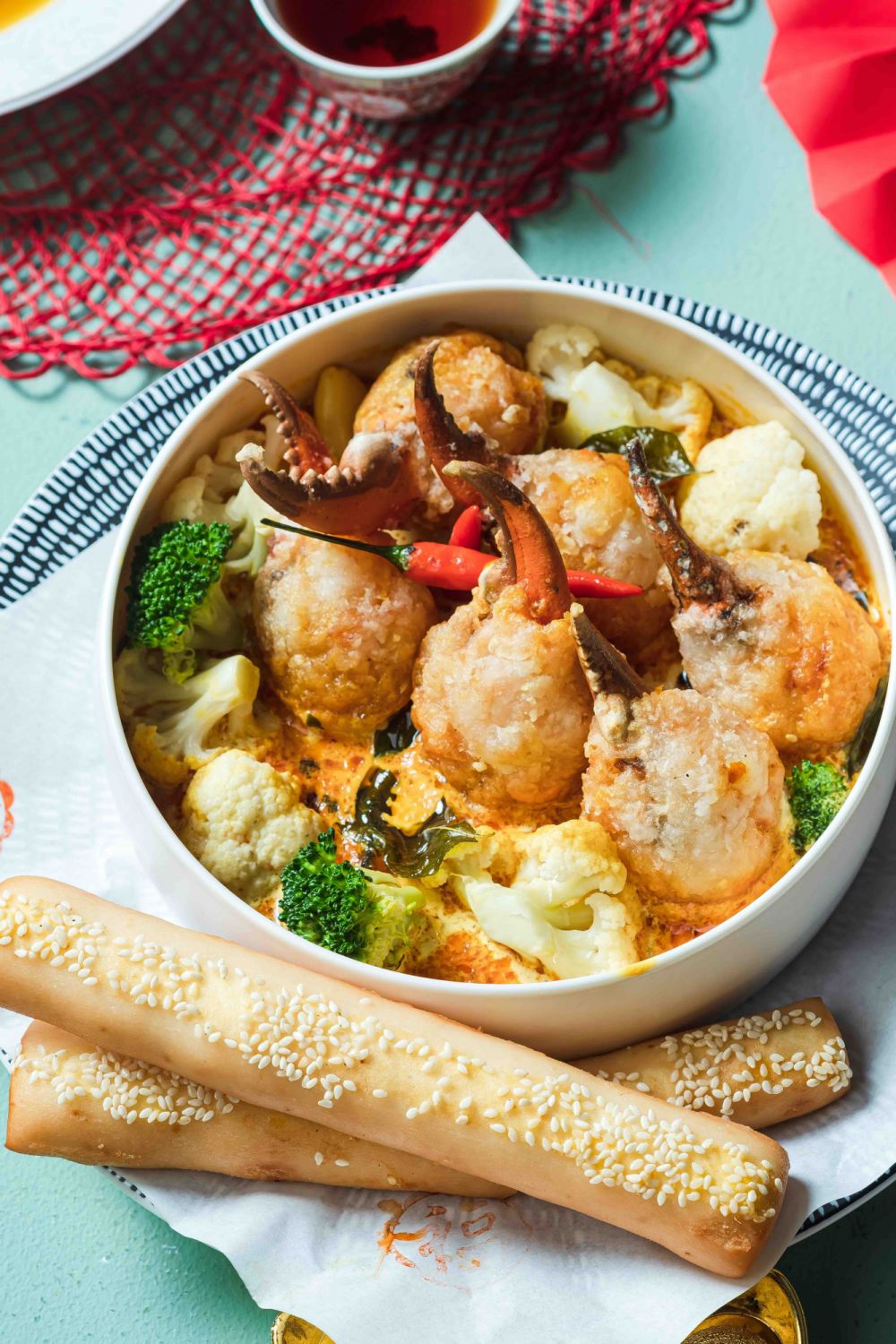 Stuffed Crab Claws and Shrimp Paste in Curry Sauce with Fried Long Buns