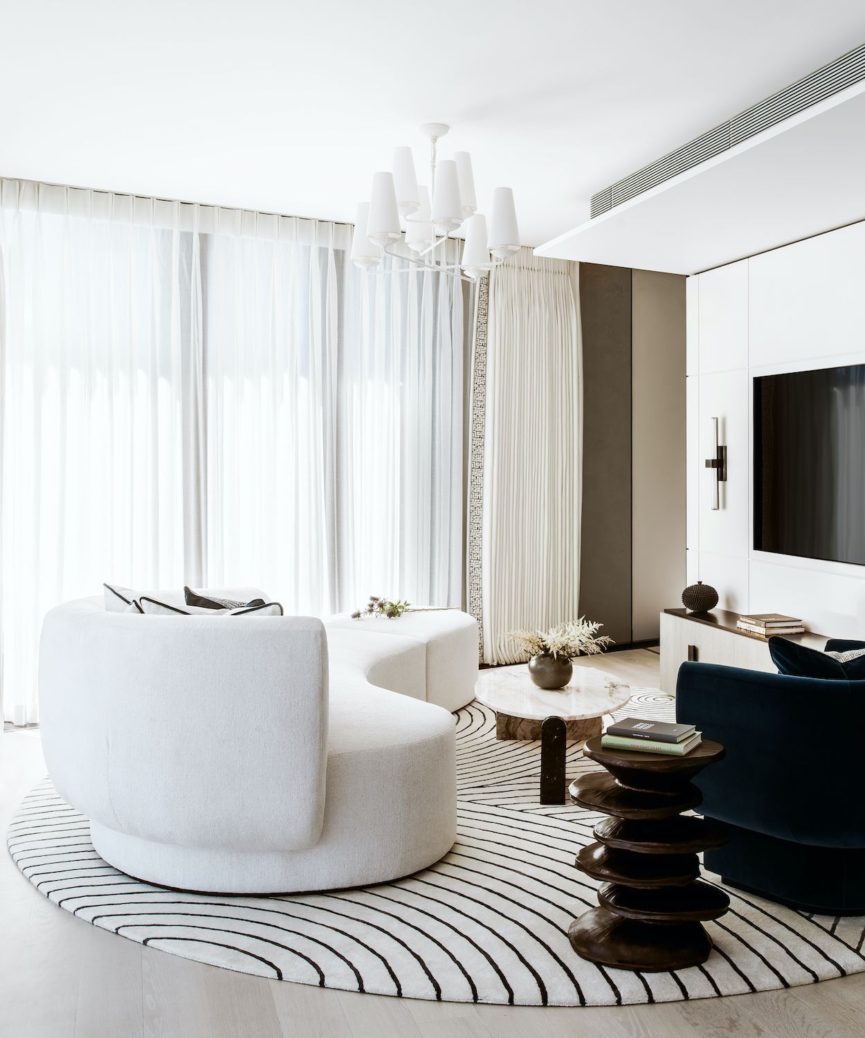(Photo: One Hyde Park in Knightsbridge, London, Charu Gandhi of Elicyon / Patrick Williamson)