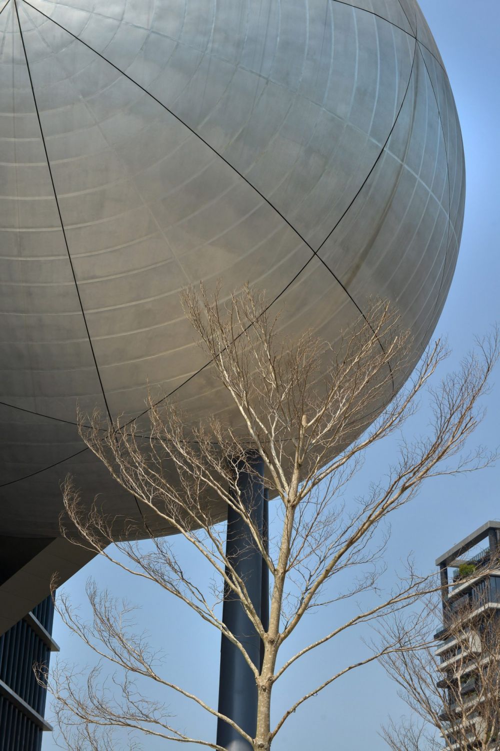 A closer look at the spherical Globe Playhouse (Image: OMA)