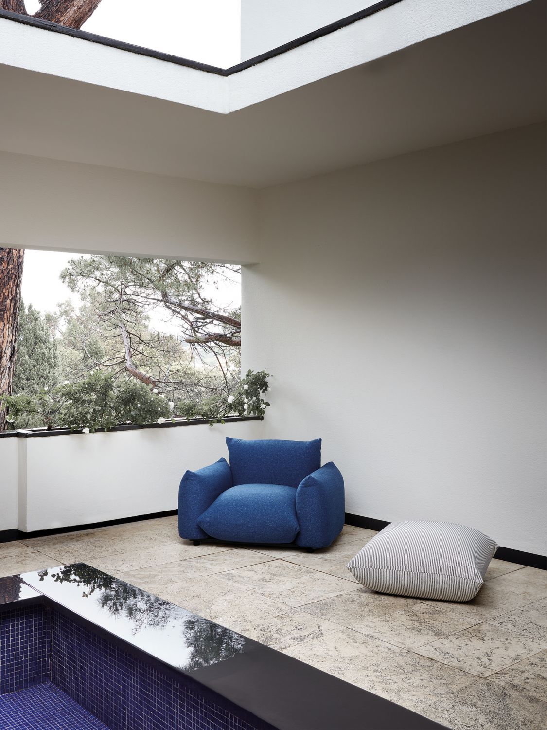 Arflex Marenco outdoor armchair by Mario Marenco, from Space Furniture