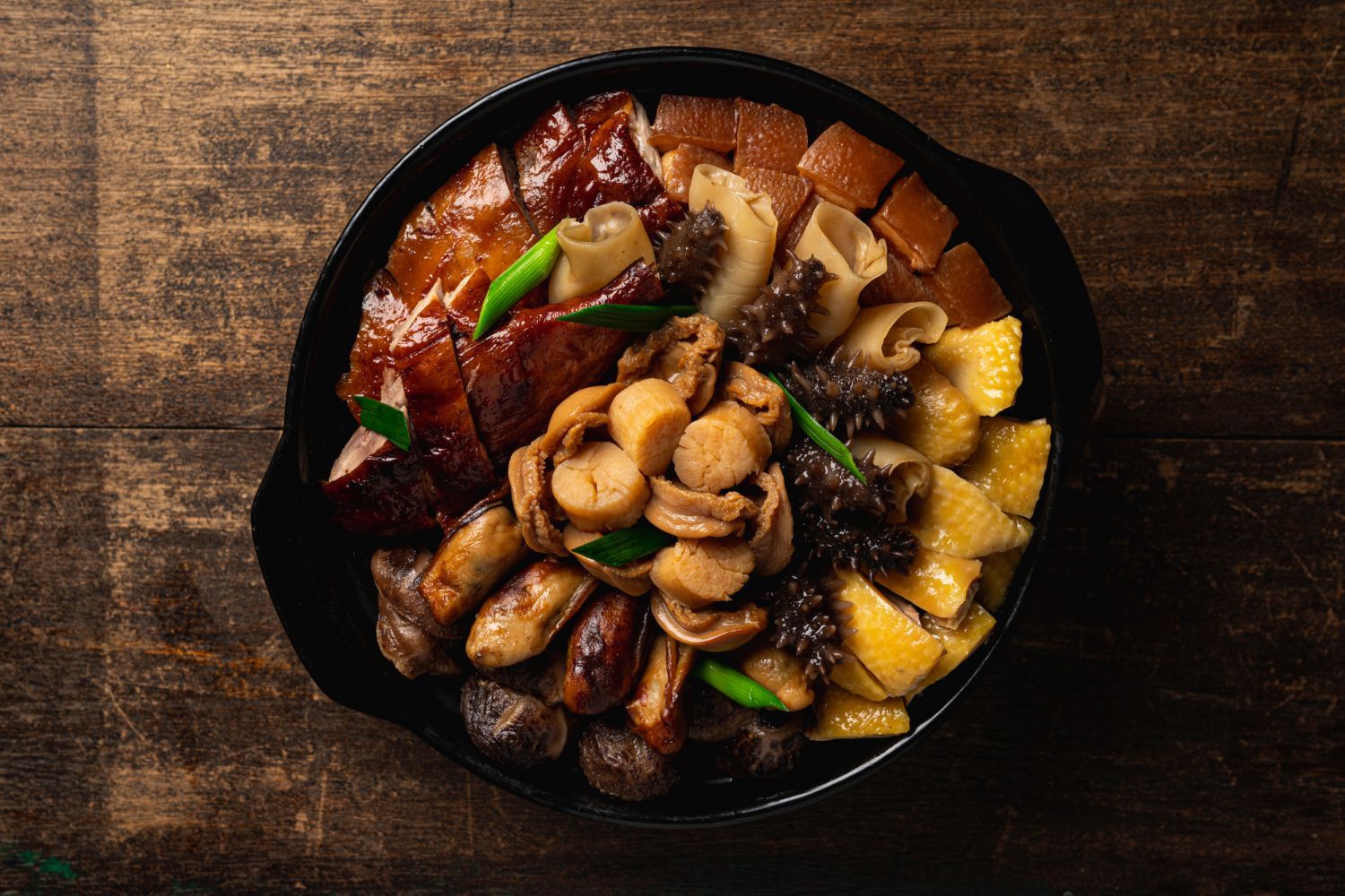 Mott 32's poon choi