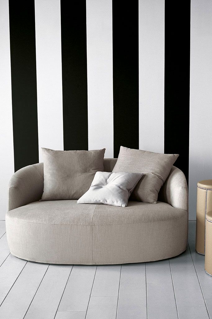 Casamilano Francesca Sofa by Roberto Lazzeroni, from P5 Studio (Image: P5 Studio)