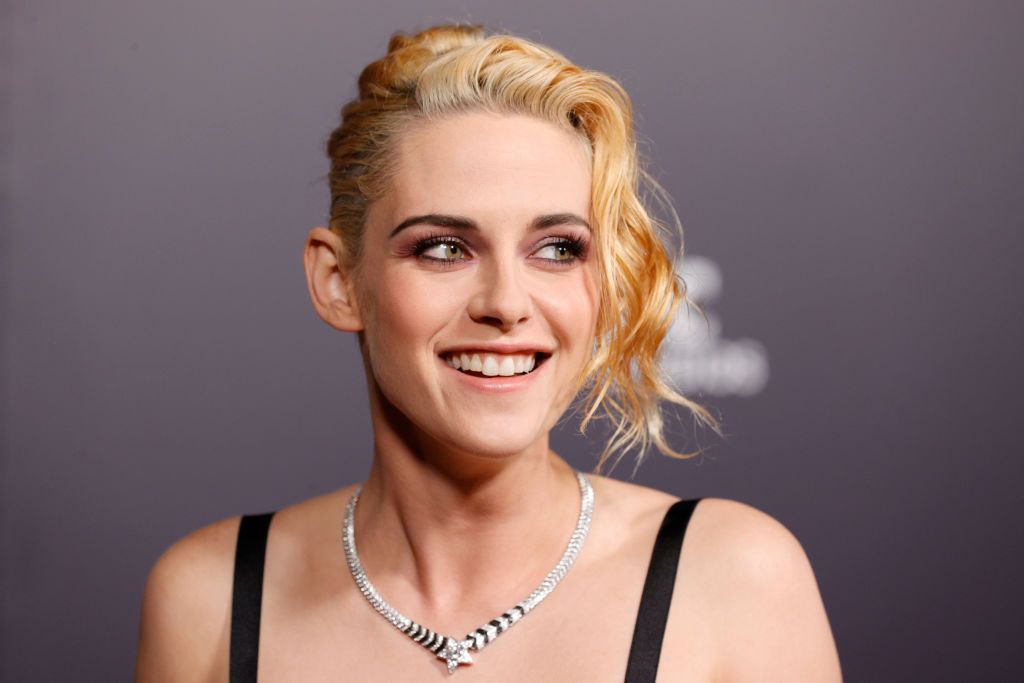 LOS ANGELES, CALIFORNIA - OCTOBER 26: Kristen Stewart attends the Los Angeles premiere of Neon's "Spencer" at DGA Theater Complex on October 26, 2021 in Los Angeles, California. (Photo by Amy Sussman/Getty Images)