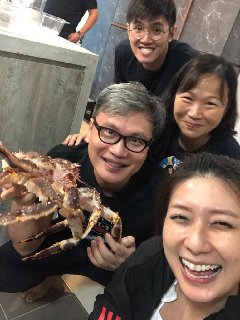 Chef Cheung Siu Kong and family