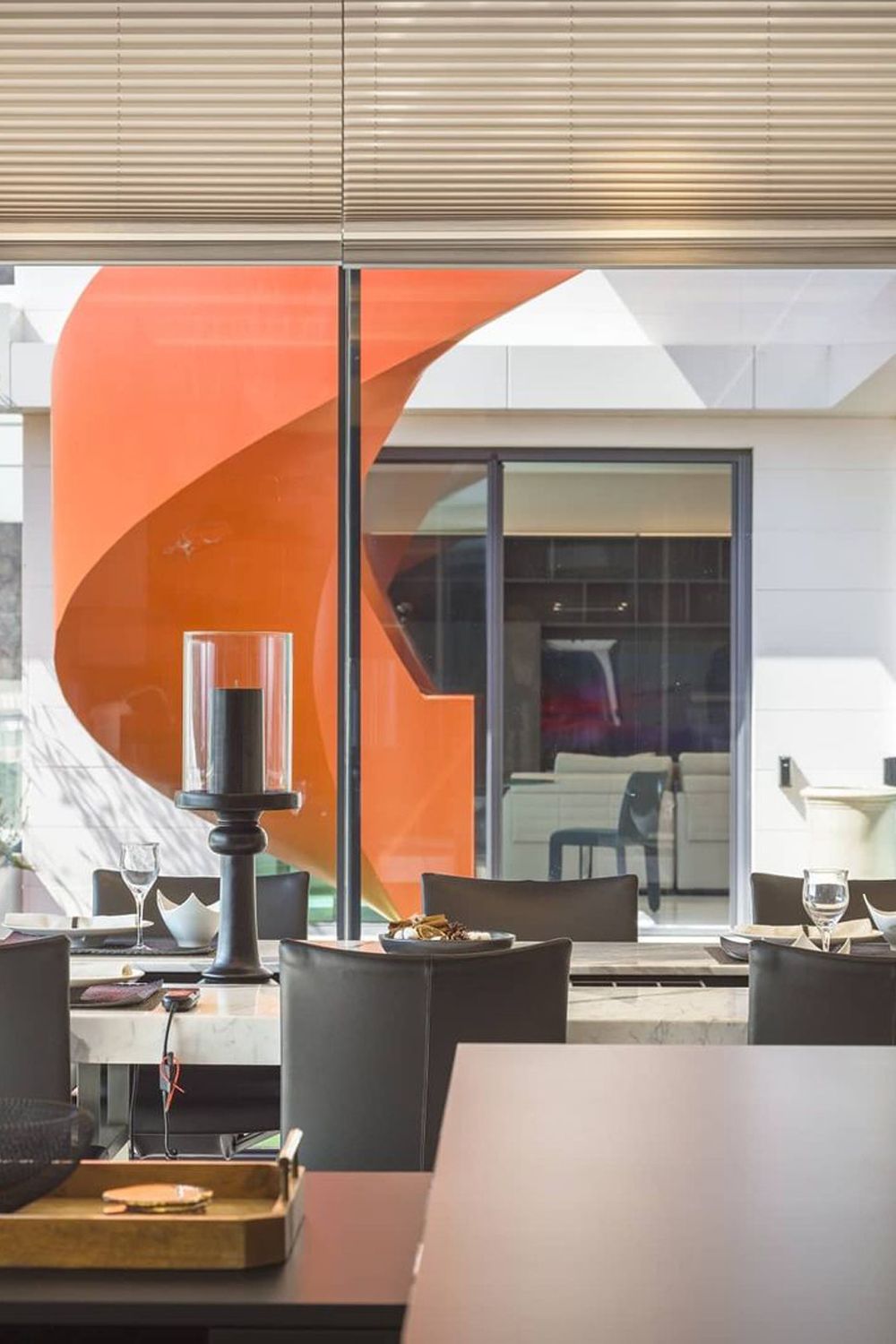 The residence is equipped with luxurious amenities designed for comfort (Photo: @junwonkim270)