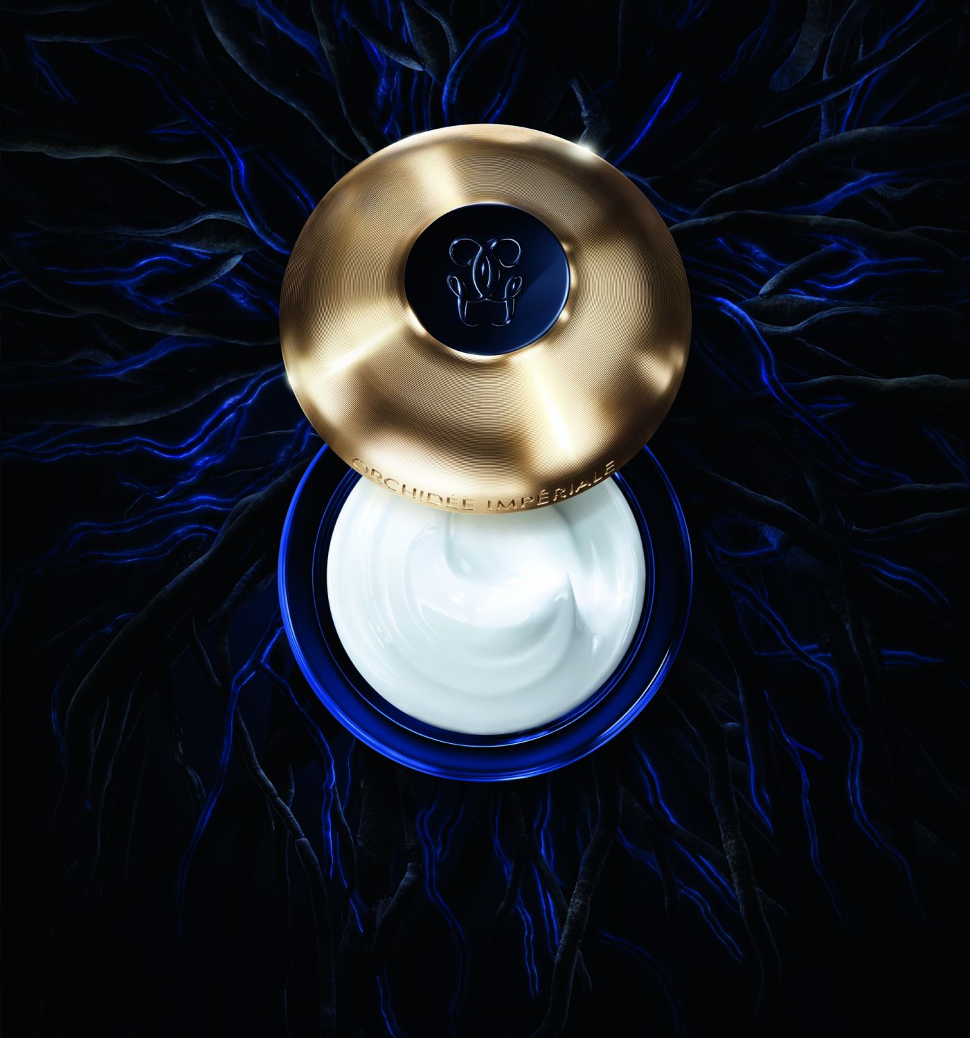Photo via 嬌蘭Guerlain