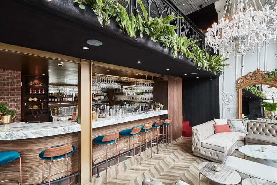 Facebook@Opium Champagne Bar