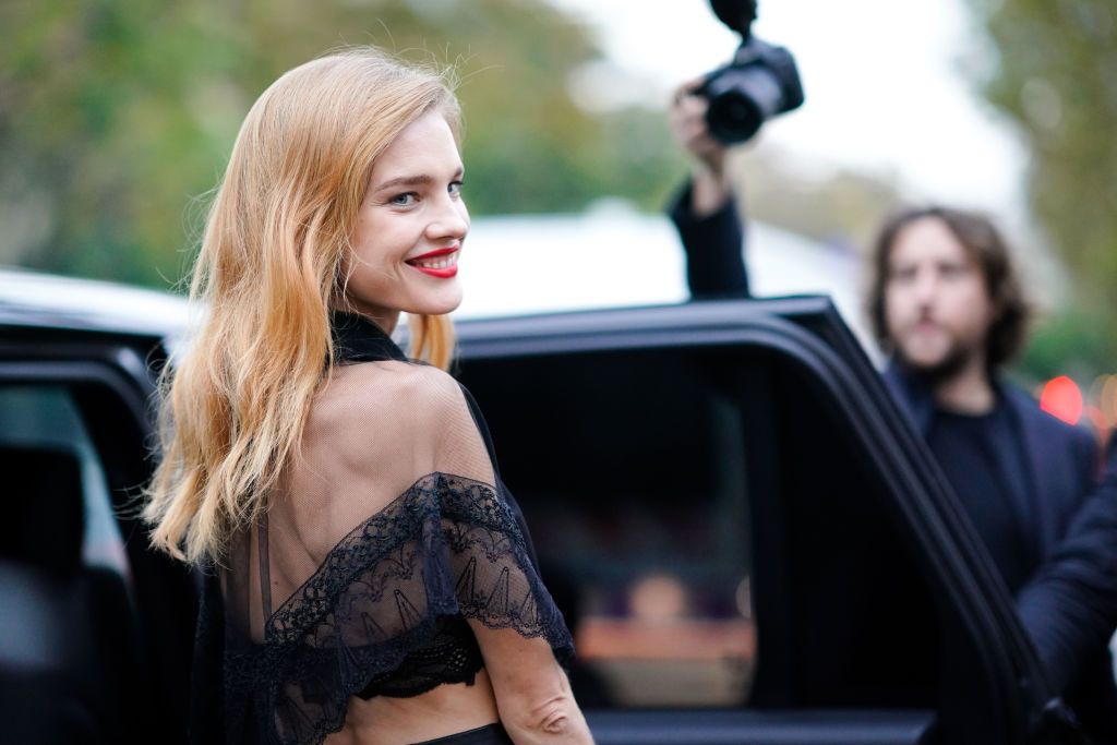 PARIS, FRANCE - OCTOBER 02: Natalia Vodianova, outside Shiatzy Chen, during Paris Fashion Week Womenswear Spring/Summer 2018, on October 2, 2017 in Paris, France. (Photo by Edward Berthelot/Getty Images)