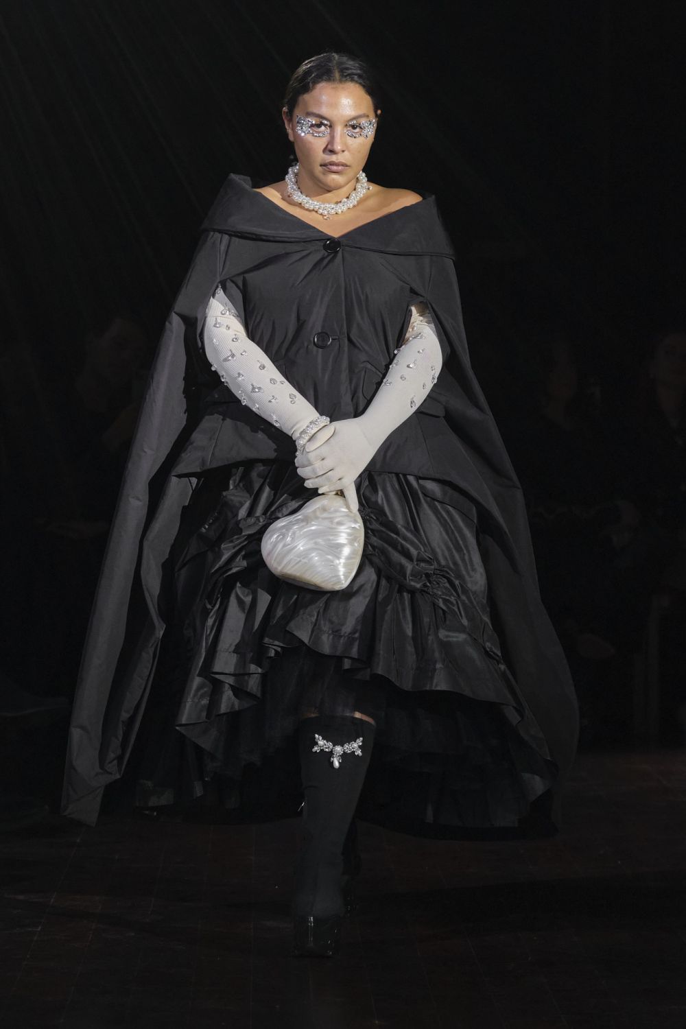 220220 Simone Rocha AW22Credit: Ben BroomfieldCredit Social: @photobenphotoCopyright: Ben Broomfield Photography07734 852620photo@benbroomfield.comwww.benbroomfield.com