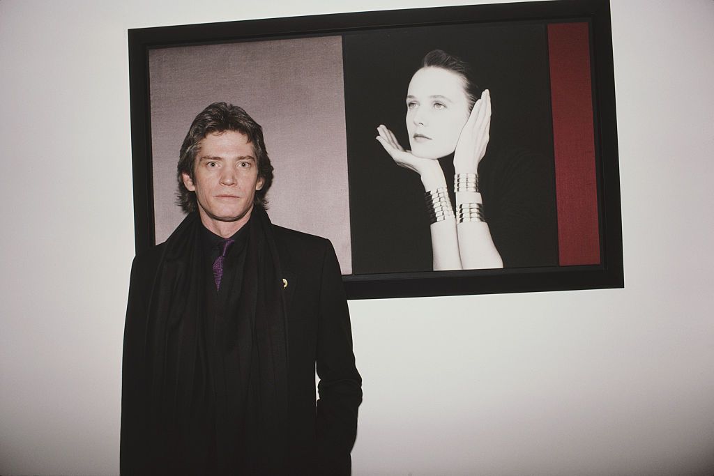 American photographer Robert Mapplethorpe (1946 - 1989) at an exhibition opening at the Robert Miller Gallery, New York City, USA, May 1987. (Photo by Rose Hartman/Archive Photos/Getty Images)