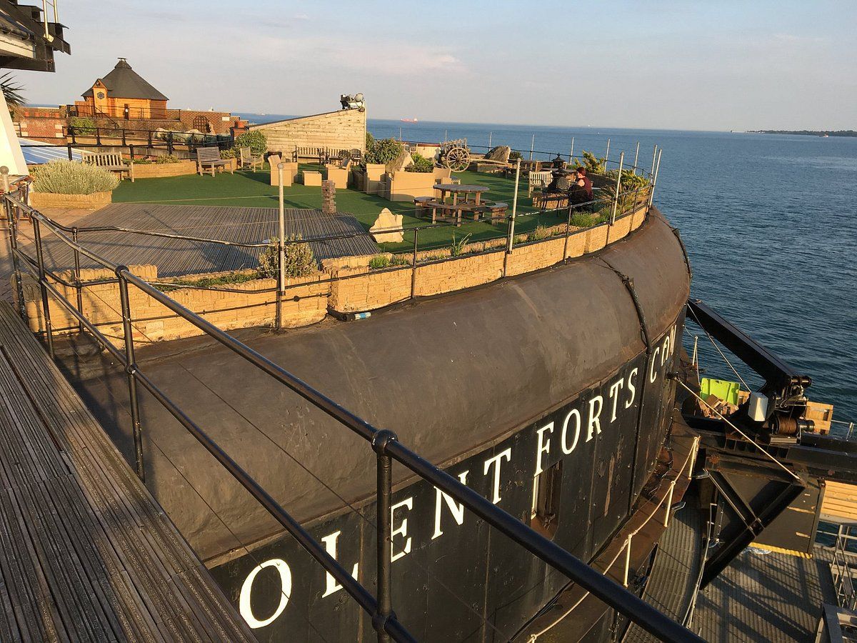 No Man's Fort Hotel in Hampshire, England (Photo: TripAdvisor)