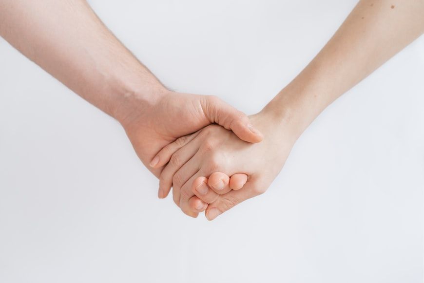 People can donate to NOVA Ukraine (Photo: Roman Kraft/Unsplash)