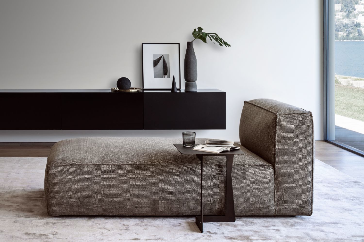 The Nicoline Italia Cairoli daybed has a boxy silhouette with a modern appeal (Image: Nicoline Italia)