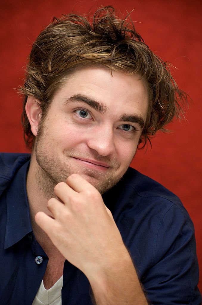 BEVERLY HILLS, CA - NOVEMBER 08:  Robert Pattinson at the "Twilight" press conference at the Beverly Wilshire Hotel on November 8, 2008 in Beverly Hills, California.  (Photo by Vera Anderson/WireImage)