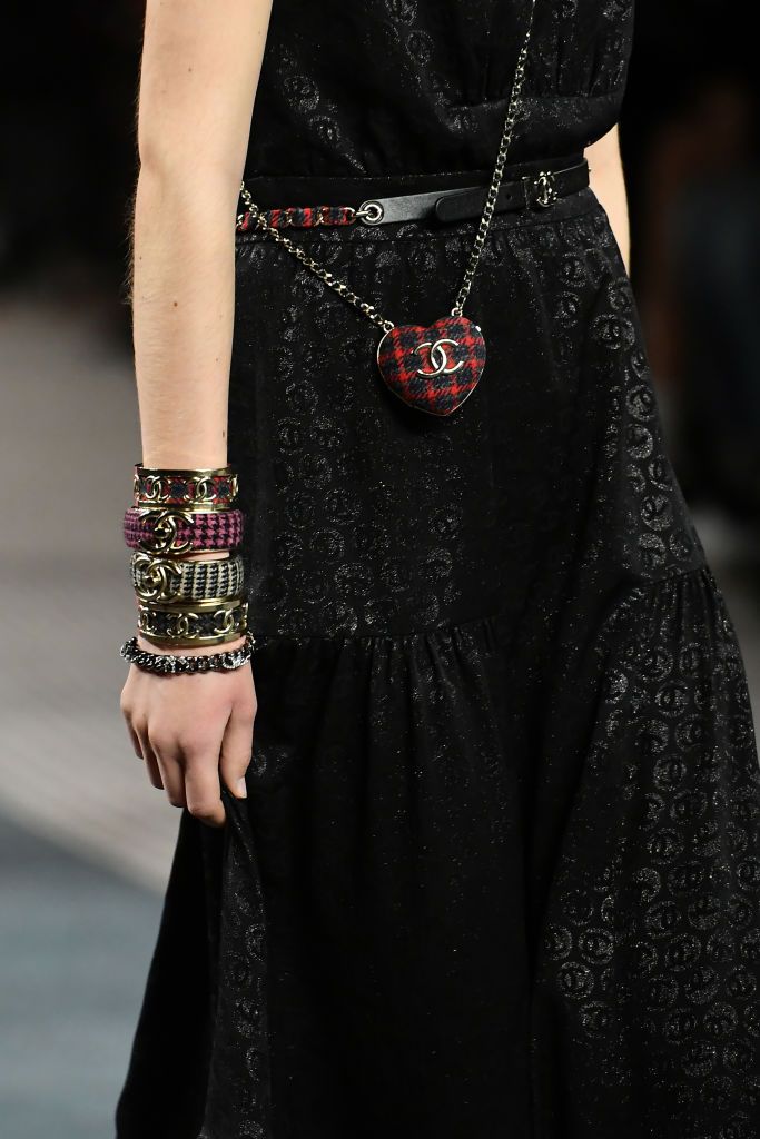 PARIS, FRANCE - MARCH 08: (EDITORIAL USE ONLY - For Non-Editorial use please seek approval from Fashion House) A model, fashion detail, walks the runway during the Chanel Womenswear Fall/Winter 2022-2023 show as part of Paris Fashion Week on March 08, 2022 in Paris, France. (Photo by Dominique Charriau/WireImage)