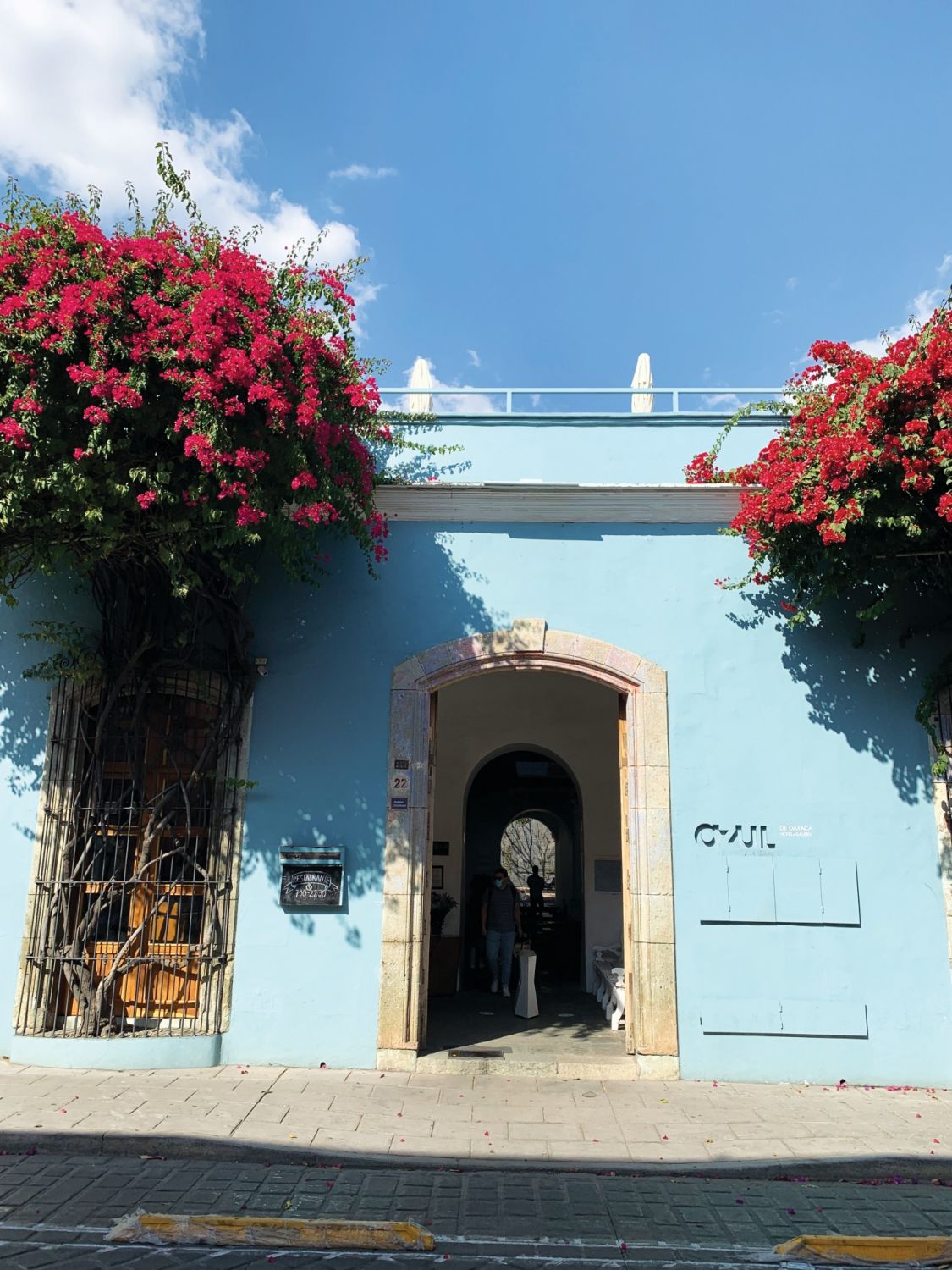 The entry to Hotel Azul Oaxaca (Photo: Angelo Comsti)