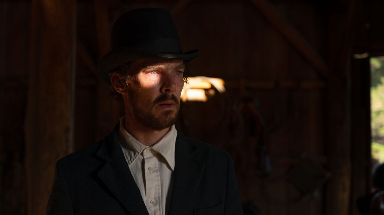THE POWER OF THE DOG: BENEDICT CUMBERBATCH as PHIL BURBANK in THE POWER OF THE DOG. Cr. KIRSTY GRIFFIN/NETFLIX Â© 2021