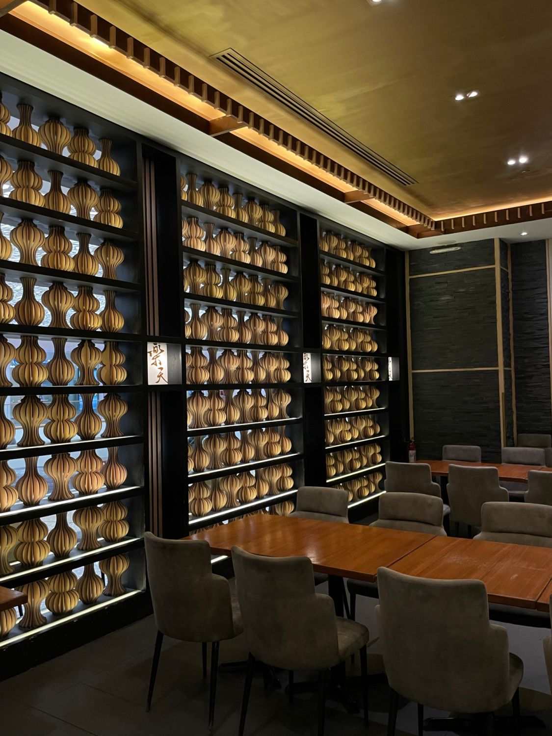 Paradise Dynasty at S Maison
