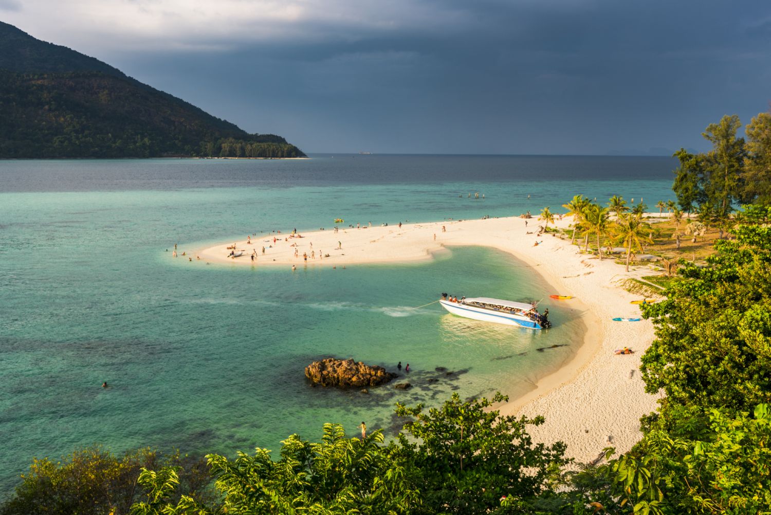 Ko Lipe, Satun Province, Thailand (Photo: Marco Bottigelli/Unsplash)