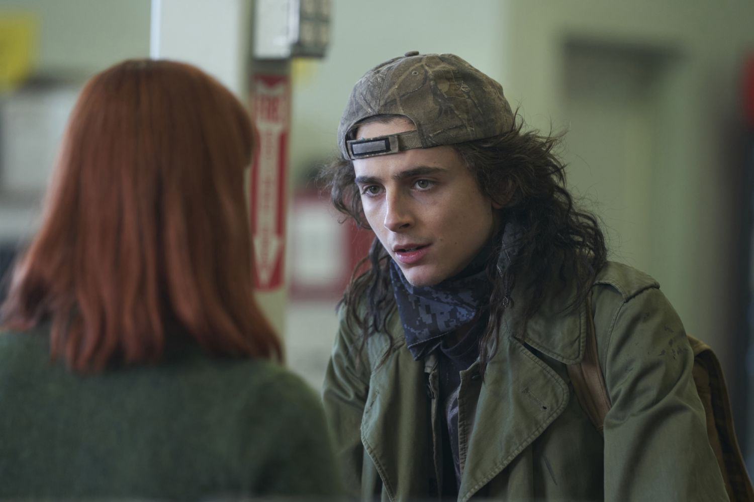 DON'T LOOK UP, TIMOTHÃE CHALAMET as YULE. Cr. NIKO TAVERNISE/NETFLIX Â© 2021
